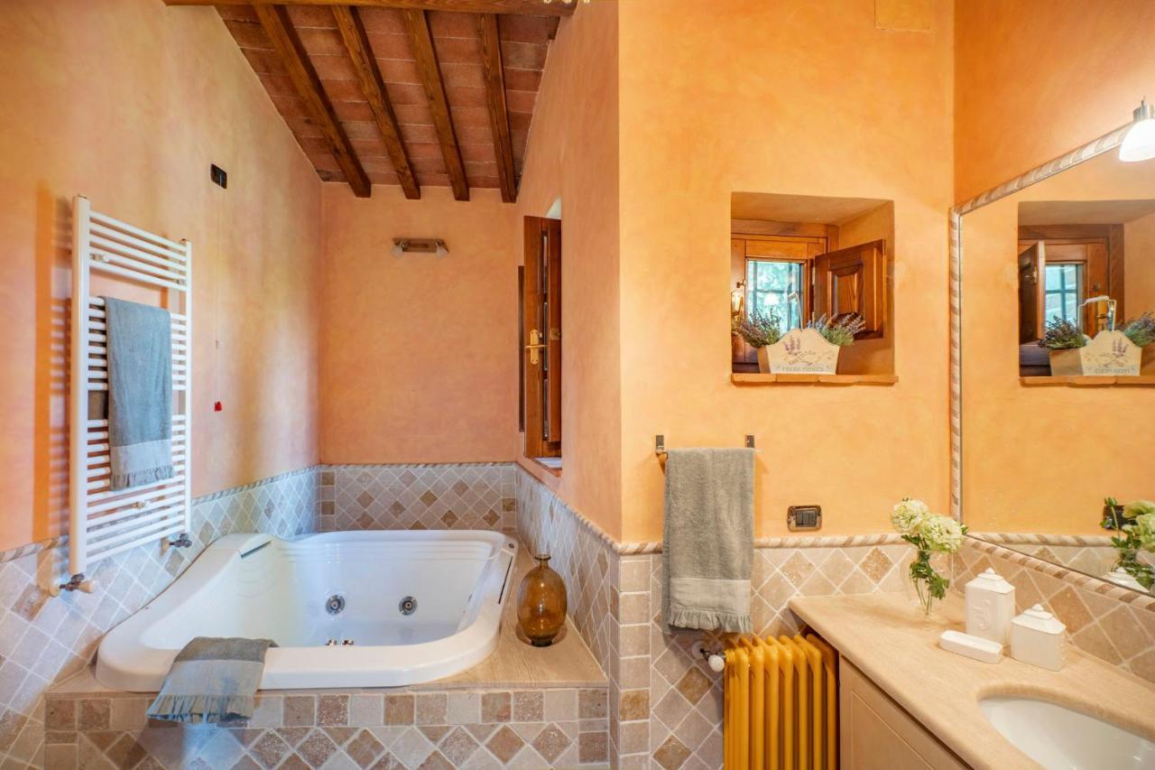 Casa Loretta, Your Luxurious Getaway With Stunning Views Nievole Exterior photo