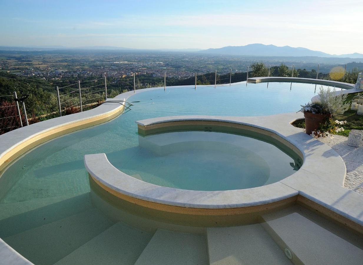 Casa Loretta, Your Luxurious Getaway With Stunning Views Nievole Exterior photo